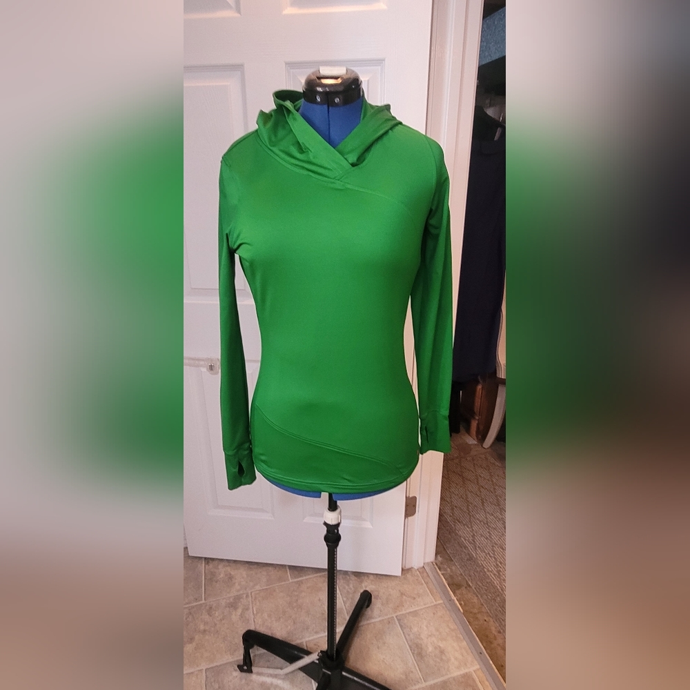 Green Under Armour Hooded workout Top